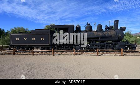 Locomotiva americana d'epoca del 42864 nella Valle della morte. Foto Stock