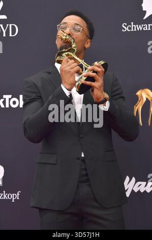 Leo Neugebauer bei der 77. Bambi-Verleihung 2025 nei den Bavaria Filmstudios. München, 13.11.2025 *** Leo Neugebauer ai Bambi Awards 77 2025 nei Bavaria Filmstudios Monaco di Baviera, 13 11 2025 foto:XB.xInsingerx/xFuturexImagex bambi 5487 Foto Stock