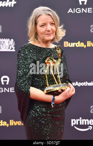 Michaela Schubert bei der 77. Bambi-Verleihung 2025 nei den Bavaria Filmstudios. München, 13.11.2025 *** Michaela Schubert ai Bambi Awards 77 2025 nei Bavaria Filmstudios Monaco di Baviera, 13 11 2025 foto:XB.xInsingerx/xFuturexImagex bambi 5532 Foto Stock