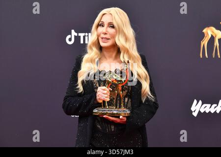 Cher bei der 77. Bambi-Verleihung 2025 nei den Bavaria Filmstudios. München, 13.11.2025 *** Cher ai Bambi Awards 77 2025 ai Bavaria Filmstudios Monaco di Baviera, 13 11 2025 foto:XB.xInsingerx/xFuturexImagex bambi 5568 Foto Stock