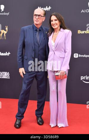 Herbert Knaup mit Ehefrau Christiane Knaup bei der 77. Bambi-Verleihung 2025 nei den Bavaria Filmstudios. München, 13.11.2025 Foto Stock