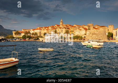 Centro storico di Korcula nel pomeriggio Foto Stock