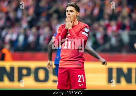 Varsavia, Polonia. 14 novembre 2025. Nicola Zalewski polacco visto durante le qualificazioni europee per la partita di Coppa del mondo FIFA 2026 tra Polonia e Paesi Bassi allo stadio PGE Narodowy. Punteggio finale; Polonia 1:1 Paesi Bassi. (Foto di Mikolaj Barbanell/SOPA Images/Sipa USA) credito: SIPA USA/Alamy Live News Foto Stock