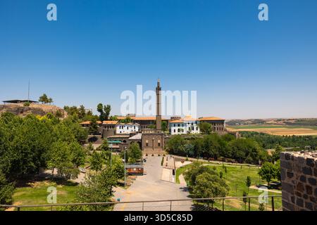 Castello interno di Diyarbakir e Moschea Hazreti Suleyman con Museo archeologico di Diyarbakir. Foto Stock