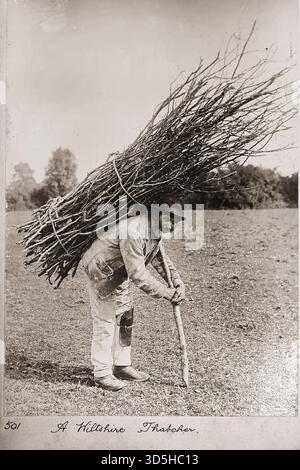 A Wiltshire thatcher, 1892 – Ernest Howard Farmer (1857–1944) questa immagine è utilizzata sulla copertina dell'album dei LED Zeppelin IV (1971) Foto Stock