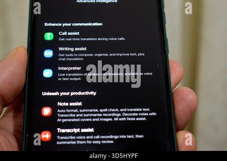 Cairo, Egitto, 10 novembre 2025: Advanced Intelligence Galaxy ai One UI 8,0, aggiornamento software Samsung per telefoni cellulari Samsung Flagship, con securit Foto Stock