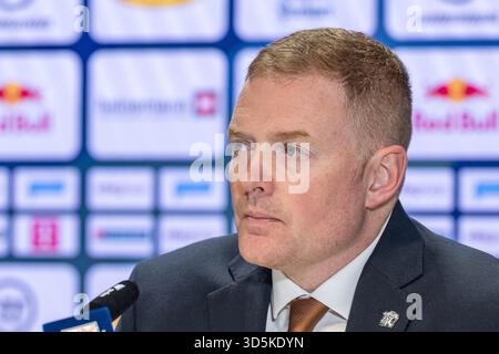 Mitch OKeefe (Head Coach, Nuremberg Ice Tigers) alla conferenza stampa dopo la partita / Ritratto / Ritratto GER, EHC Red Bull Munich vs. Norimberga Ice Tigers, Ice Hockey, DEL, 19° giorno di partita, stagione 2025/2026, 16.11.2025. foto: Eibner Press Photo/Heike Foto Stock