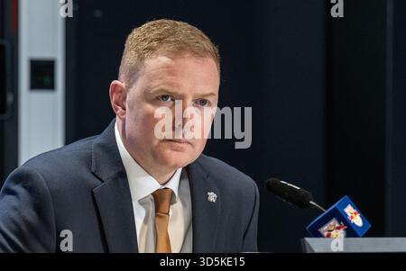 Mitch OKeefe (Head Coach, Nuremberg Ice Tigers) alla conferenza stampa dopo la partita GER, EHC Red Bull Munich vs. Norimberga Ice Tigers, Ice Hockey, DEL, 19th Matchday, Season 2025/2026, 16.11.2025. foto: Eibner Press Photo/Heike Feiner Foto Stock