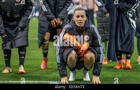 DEU, Wolfsburg, Hoffenheim vs Eintracht Frankfurt, DFB-Pokal [Coppa di Germania] per donne, DFB, stagione 2526, Dietmar-Hopp-Stadion, round di 16 nella foto: Laura Freigang (Eintracht Frankfurt #10) LE NORMATIVE DFB/DFL VIETANO QUALSIASI USO DI FOTOGRAFIE COME IMMAGINE Foto Stock