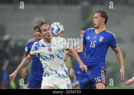 Milano, Italia. 16 novembre 2025. Pio Espositp italiano durante la partita tra Italia e Norvegia allo Stadio San Siro di Milano - domenica 16 novembre 2025. Sport - calcio . (Foto di Spada/LaPresse) credito: LaPresse/Alamy Live News Foto Stock
