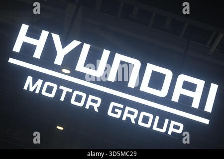 Stand HYUNDAI MOTOR GROUP all'8° CIIE di Shanghai, Cina, il 6 novembre 2025. Foto Stock