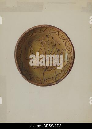 Questo piatto tedesco della Pennsylvania di Roy Weber, risalente al 1938 circa, è un piatto fatto a mano in ceramica o metallo, caratterizzato da una superficie piatta, bordi leggermente rialzati, motivi decorativi e design funzionale per la cena. Foto Stock