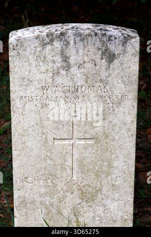 Lavoratore di guerra australiano, W A Thomas, morì il 6 novembre 1917. Tomba nel cimitero di Roath, Cardiff, Galles, Regno Unito Foto Stock