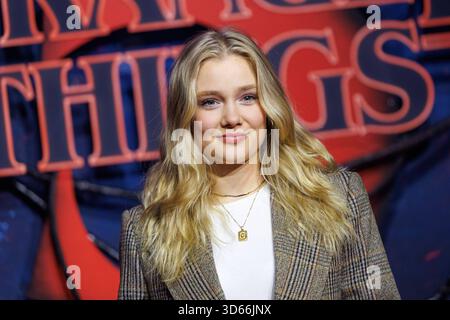 Fan Event - Stranger Things 5 - chiara Tews beim Netflix Stranger Things Staffel 5 fan Event im Flughafen Tempelhof Hangar 07:00 18.11.2025 a Berlino. *** Evento fan Stranger Things 5 chiara Tews all'evento fan della stagione 5 di Netflix Stranger Things presso l'aeroporto Tempelhof Hangar 7 il 18 11 2025 a Berlino Copyright: XEventpressxKochanx Foto Stock