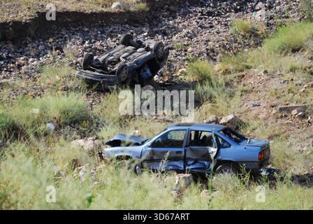 Incidente d'auto che coinvolge due veicoli fuori strada Foto Stock