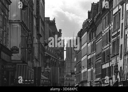 1975, Parigi, Rive guidava. Foto Stock