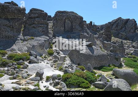 Parco naturale Serra da Estrela. Covao do Boi, Nossa Senhora da Boa Estrela. Sistema centrale, Portogallo. Foto Stock
