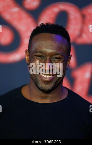 Anteprima - Song Sung Blue - Jerry Kwarteng bei der Europapremiere zu dem Kinofilm Song Sung Blue im Zoo Palast AM 19.11.2025 a Berlino. *** Premiere Song Sung Blue Jerry Kwarteng alla prima europea del film Song Sung Blue allo Zoo Palast il 19 11 2025 a Berlino Copyright: XEventpressxKochanx Foto Stock