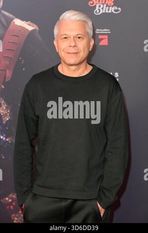 Markus Kavka bei der Europapremiere des Kinofilms 'Song Sung Blue' im Zoo Palast. Berlino, 19.11.2025 Foto Stock