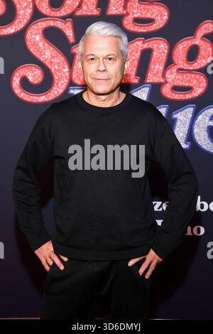 abb- Markus Kavka zu Gast auf dem roten Teppich bei der Europapremiere des Kino Films Song Sung Blue im Zoo Palast Berlin AM 19.11.2025 a Berlino Germania *** abb Markus Kavka come ospite sul Red carpet alla prima europea del film Song Sung Blue allo Zoo Palast Berlin il 19 11 2025 a Berlino Germania Foto Stock