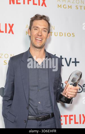 Los Angeles, CA, USA, 19 novembre 2025 Sean Doublas partecipa al 16° Annual Hollywood Music in Media Awards all'Avalon di Los Angeles, California, il 19 novembre 2025. Crediti: Carla Van Wagoner/Alamy Live News Foto Stock