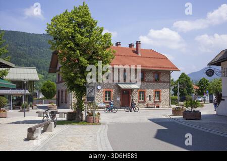 Stazione ferroviaria, Ruhpolding, Chiemgau, alta Baviera, Baviera, Germania Foto Stock