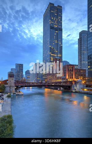 Reid edificio Murdoch e Clark Street Ponte sul Fiume di Chicago, Chicago, Illinois, Stati Uniti Foto Stock