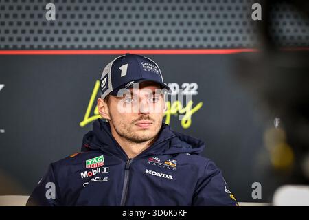 Max Verstappen (NED) - Oracle Red Bull Racing - Red Bull RB21 - Honda RBPT durante il Media Day del Gran Premio di Formula 1 Heineken Las Vegas 2025 al Foto Stock