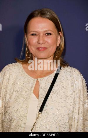 abb- Nova Meierhenrich Moderatorin zu Gast bei der Christmas Shopping Night 2025 im Aksterhaus am 20.11.2025 ad Amburgo Amburgo Germania *** abb Nova Meierhenrich presentatore come ospite alla Christmas Shopping Night 2025 presso Aksterhaus il 20 11 2025 ad Amburgo Amburgo Germania Foto Stock