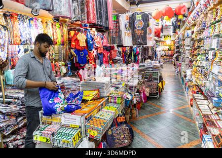 Un tipico negozio a Chinatown, Singapore, Sud-est asiatico Foto Stock