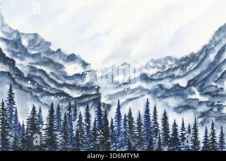 Sfondo invernale con montagne innevate e foresta nebbiosa. Paesaggio orizzontale dipinto a mano per Natale. Sfondo Foto Stock