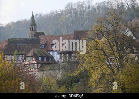 Johanniterkirche, casa in legno, Kochertal, Kocher, Schwaebisch Hall, Hohenlohe, Germania Foto Stock