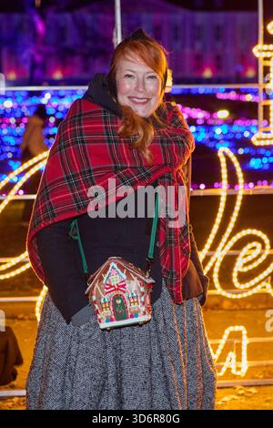 Enie van de Meikokjes - Eröffnung von Weihnachten im Tierpark Friedrichsfelde 2025 am 21.11.2025 in Berlin. Weihnachten im Tierpark Friedrichsfelde *** Enie van de Meikokjes inaugurazione di Natale al Tierpark Friedrichsfelde 2025 il 21 11 2025 a Berlino Natale al Tierpark Friedrichsfelde Foto Stock