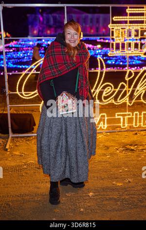 Enie van de Meikokjes - Eröffnung von Weihnachten im Tierpark Friedrichsfelde 2025 am 21.11.2025 in Berlin. Weihnachten im Tierpark Friedrichsfelde *** Enie van de Meikokjes inaugurazione di Natale al Tierpark Friedrichsfelde 2025 il 21 11 2025 a Berlino Natale al Tierpark Friedrichsfelde Foto Stock
