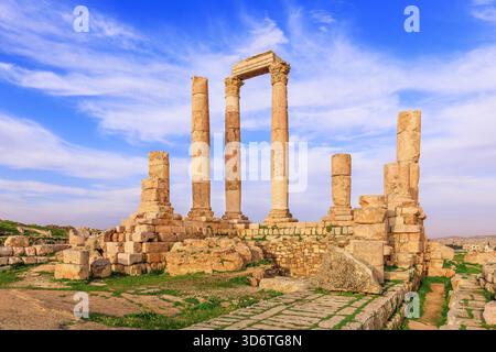Amman, Giordania. Il Tempio di Ercole, Cittadella di Amman. Foto Stock