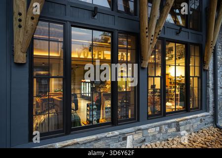 Vogel State Park Visitor Center al crepuscolo a Blairsville, Georgia. (USA) Foto Stock