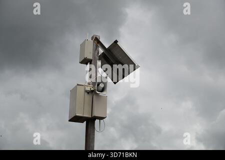 Waiotapu Thermal Wonderland Solar Panel Loudspeaker Security Equipment Under Stormy Foto Stock