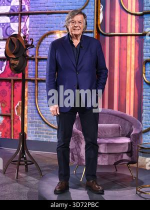 Roma, Italia. 22 novembre 2025. Roma, studi Rai ex caro, programma televisivo "Ciao maschio". Nella foto: Adriano Panatta credito: Agenzia fotografica indipendente/Alamy Live News Foto Stock