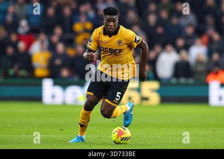 Wolverhampton, Regno Unito. 22 novembre 2025. Marshall Munetsi dei Wolverhampton Wanderers durante la partita Wolverhampton Wanderers contro Crystal Palace Premier League al Molineux Stadium, Wolverhampton, Inghilterra il 22 novembre 2025 Credit: Ryan Crockett/Every Second Media Credit: Every Second Media/Alamy Live News Foto Stock