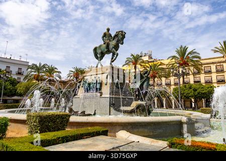 Jerez de la Frontera, Andalusia, Spagna, Monumento di Miquel primo de Rivera, ex dittatore spagnolo e primo ministro 1923-1930, di Mariano Benlliure Foto Stock