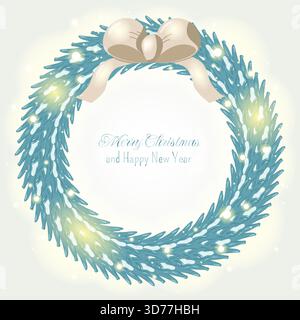 Corona natalizia fatta di rami di pino blu-verde smerigliato con luci accese e fiocco beige. Buon Natale e felice anno nuovo testo al centro Foto Stock