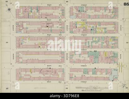 Manhattan, V. 5, Double Page Plate No. 85 Mappa delimitata da W. 27th St., 6th Ave., W. 22nd St., 8th Ave., emessa dalla Sanborn Map Company nel 1884-1890, concentrandosi sull'assicurazione antincendio e sulla proprietà immobiliare nello Stato di New York Foto Stock