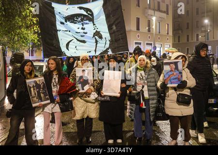 Milano, Italia. 24 novembre 2025. Riconoscimento per anniversario della morte di Ramy Elgaml a Milano, Italia - 24 novembre 2025 credito: LaPresse/Alamy Live News Foto Stock