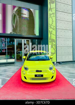 fiat 500 verde lime giallo Foto Stock