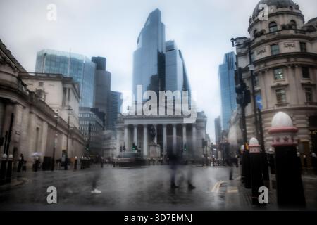 Sfondo dello skyline della City of London Motion Blur Foto Stock