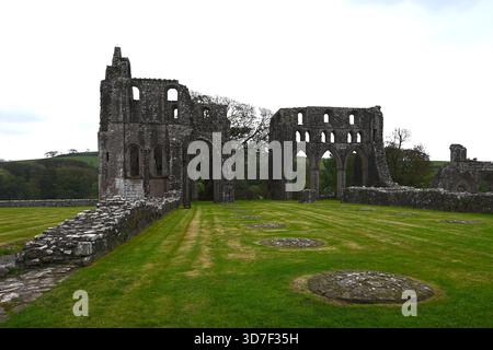 Resti rovinati dell'abbazia di Dundrennan del XII secolo o monastero cistercense, Scozia Regno Unito settembre Foto Stock
