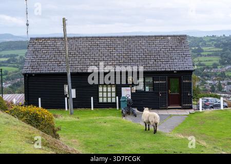 Kington Golf Club, Bradnor Hill, Kington, Herefordshire, Inghilterra, Regno Unito - il campo da golf a 18 buche più alto d'Inghilterra - vista del negozio di articoli sportivi Foto Stock