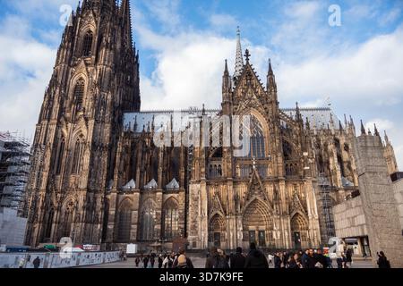 Architettura gotica tradizionale della Cattedrale di Colonia Foto Stock