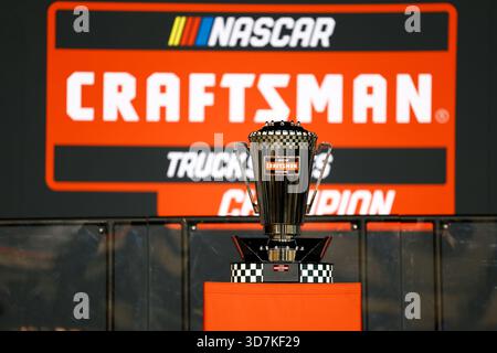 31 ottobre 2025, Avondale, Arizona, USA: COREY HEIM (11) vince il campionato NASCAR Craftsman Truck Series ad Avondale, Arizona. (Credit Image: © Walter G. Arce Sr./ASP via ZUMA Press Wire) SOLO PER USO EDITORIALE! Non per USO commerciale! Foto Stock