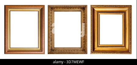 3 diverse cornici d'arte in legno dorato vuote isolate sul bianco, ritagliate all'interno, collezione vintage barocca in oro rococò, ritratto Foto Stock